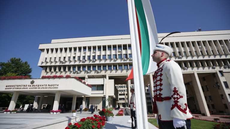 България няма да признае резултатите от референдумите обявени в някои
